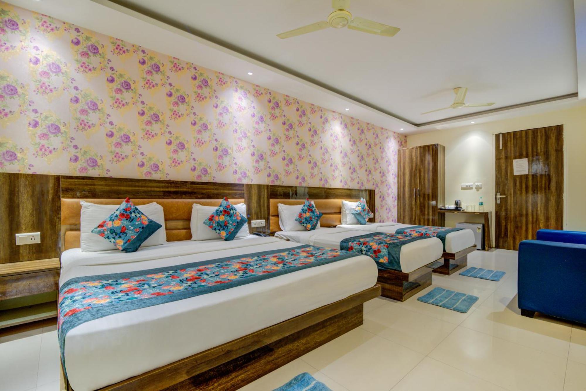 Hotel Smart Plaza By Smart Group Hotel New Delhi